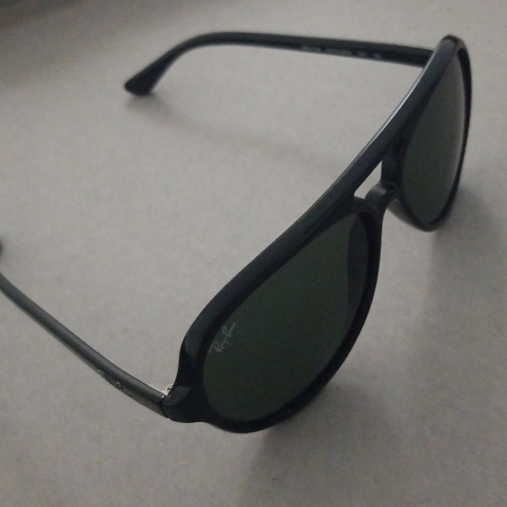 Ray ban sunglasses